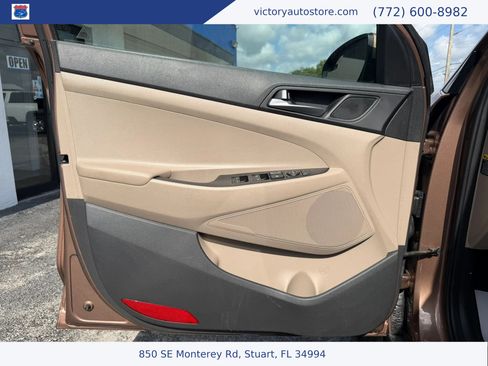 Used 2017 Hyundai Tucson SE w/ SE Popular Package 02 FWD image 9