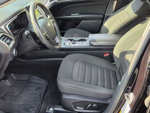 Used 2020 Ford Fusion SE FWD image 10