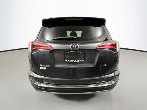 Used 2018 Toyota RAV4 XLE FWD image 6