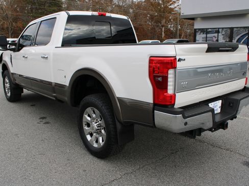 Used 2017 Ford F250 King Ranch w/ King Ranch Ultimate Package image 8