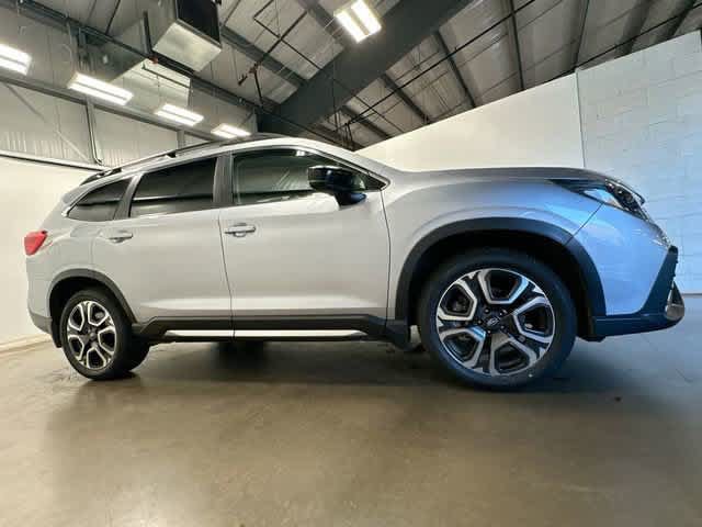 Used 2025 Subaru Ascent Limited AWD/4WD image 3