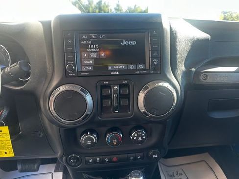 Used 2016 Jeep Wrangler Unlimited Sport image 27