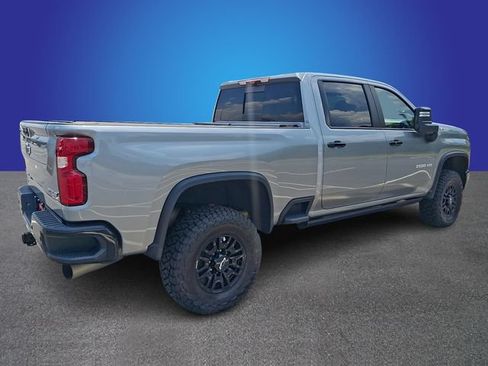 Used 2024 Chevrolet Silverado 2500 ZR2 w/ Technology Package AWD/4WD image 4