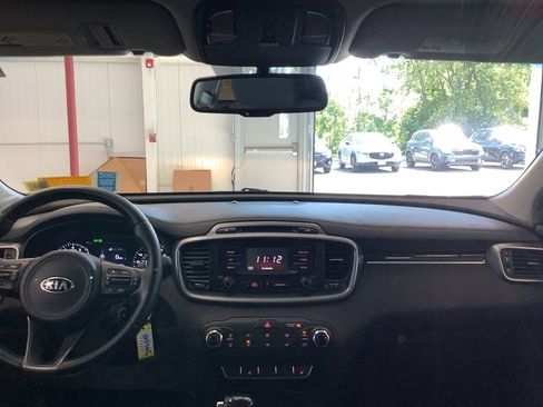 Used 2016 Kia Sorento FWD w/ LX Convenience Package image 6
