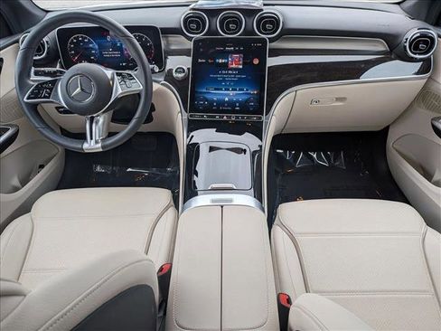 Used 2026 Mercedes-Benz GLC 300 4MATIC image 18