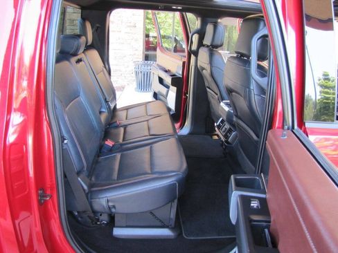 Used 2022 Ford F150 Lariat w/ Equipment Group 502A High AWD/4WD image 18