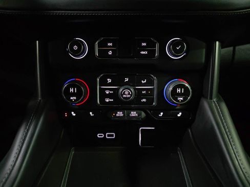 Used 2022 Chevrolet Suburban Z71 w/ Max Trailering Package image 28