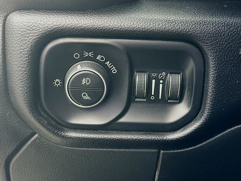 Used 2024 RAM 2500 Laramie image 17