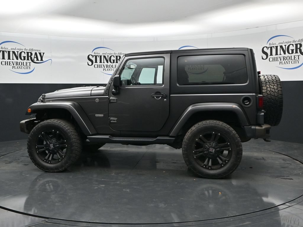 Used 2016 Jeep Wrangler Sahara AWD/4WD image 37