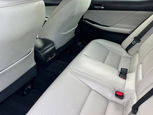 Used 2014 Lexus IS 350 w/ Navigation Package RWD image 11