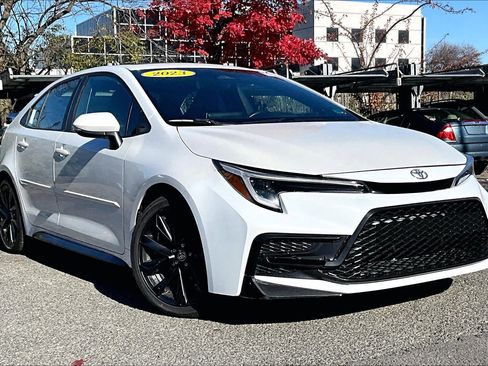 Used 2023 Toyota Corolla XSE image 2
