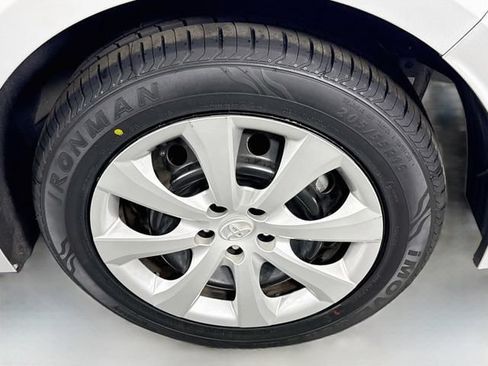 Used 2024 Toyota Corolla LE FWD image 30