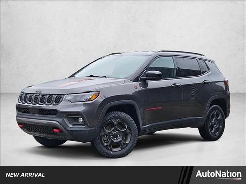 Used 2024 Jeep Compass Trailhawk AWD/4WD image 1