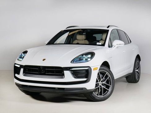 Certified 2026 Porsche Macan image 1