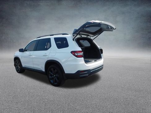 Used 2026 Honda Pilot Sport image 23