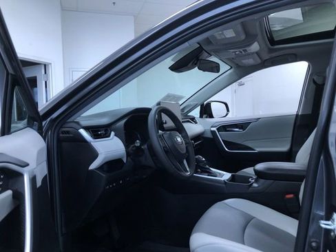 Certified 2023 Toyota RAV4 XLE Premium AWD/4WD image 10