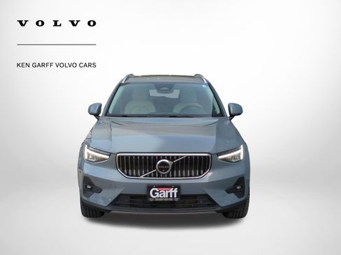 Used 2023 Volvo XC40 B5 Plus w/ Driver Assist Package image 9
