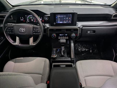 Used 2025 Toyota 4Runner SR5 AWD/4WD image 16
