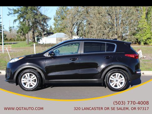 Used 2017 Kia Sportage LX image 2