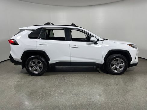 Certified 2022 Toyota RAV4 XLE FWD image 2
