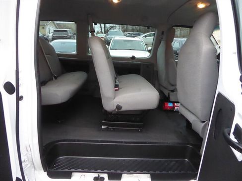 Used 2013 Ford E-350 and Econoline 350 XL image 22