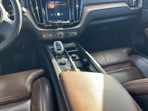 Used 2023 Volvo XC60 B5 Ultimate image 23