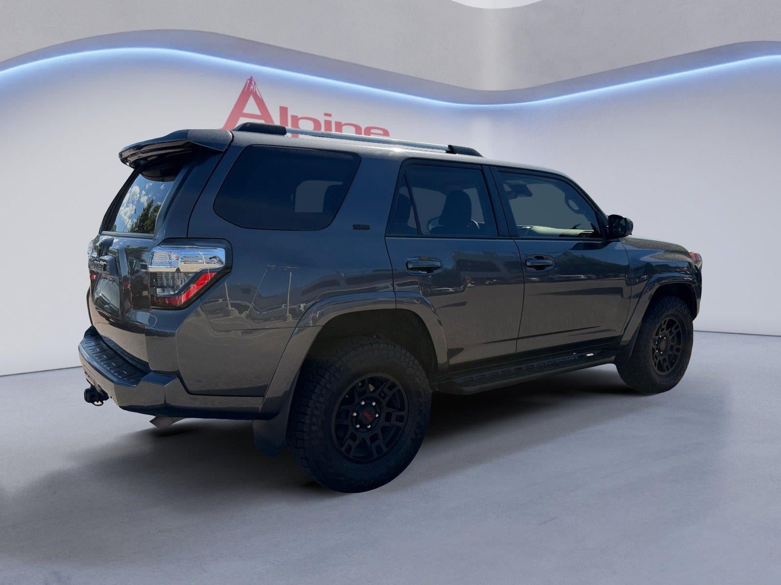 Used 2023 Toyota 4Runner SR5 AWD/4WD image 5