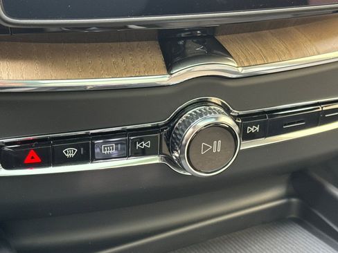 New 2026 Volvo XC60 T8 Plus w/ Protection Package Premier image 23