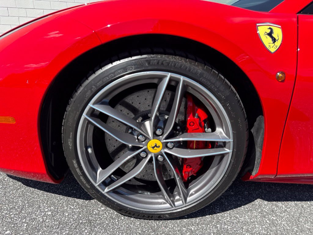 Used 2018 Ferrari 488 Spider RWD image 23