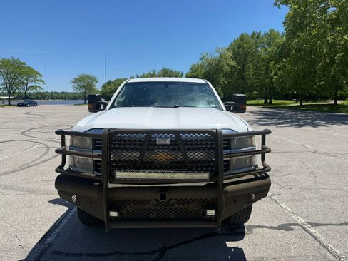 Used 2016 Chevrolet Silverado 2500 W/T w/ WT Convenience Package AWD/4WD image 2