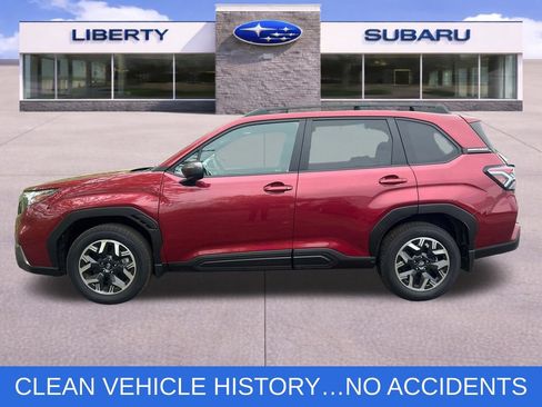 Used 2025 Subaru Forester Premium AWD/4WD image 2