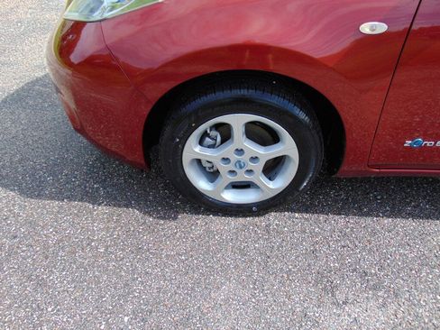 Used 2012 Nissan Leaf SL FWD image 13
