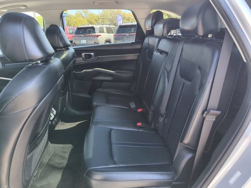 Used 2021 Kia Sorento S w/ Panoramic Sunroof Package FWD image 30
