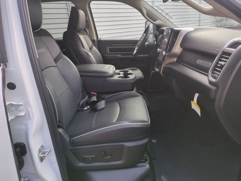 Used 2024 RAM 2500 Laramie image 31