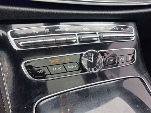 Used 2017 Mercedes-Benz E 300 image 21