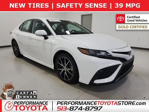 Certified 2023 Toyota Camry SE FWD image 1