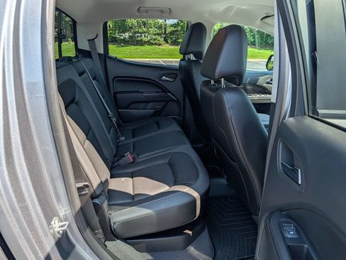 Used 2022 GMC Canyon AT4 w/ Trailering Package AWD/4WD image 16