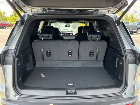 New 2026 Chevrolet Traverse LT w/ Sun and Wheel Package AWD/4WD image 33