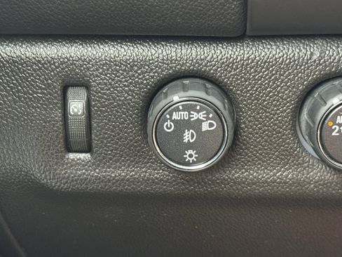 Used 2019 Chevrolet Colorado LT w/ Redline Special Edition image 14