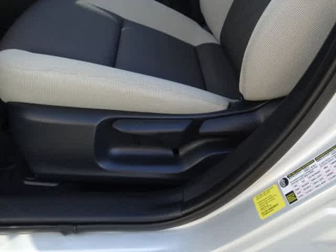 Used 2025 Toyota Corolla LE image 17