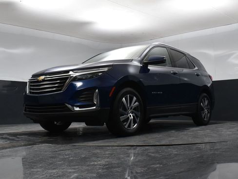 Used 2023 Chevrolet Equinox Premier AWD/4WD image 38