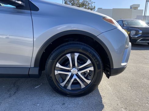 Used 2018 Toyota RAV4 LE w/ Cargo Management Package FWD image 29