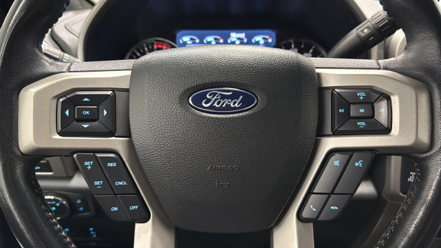 Used 2022 Ford F250 Lariat w/ Black Appearance Package AWD/4WD image 15