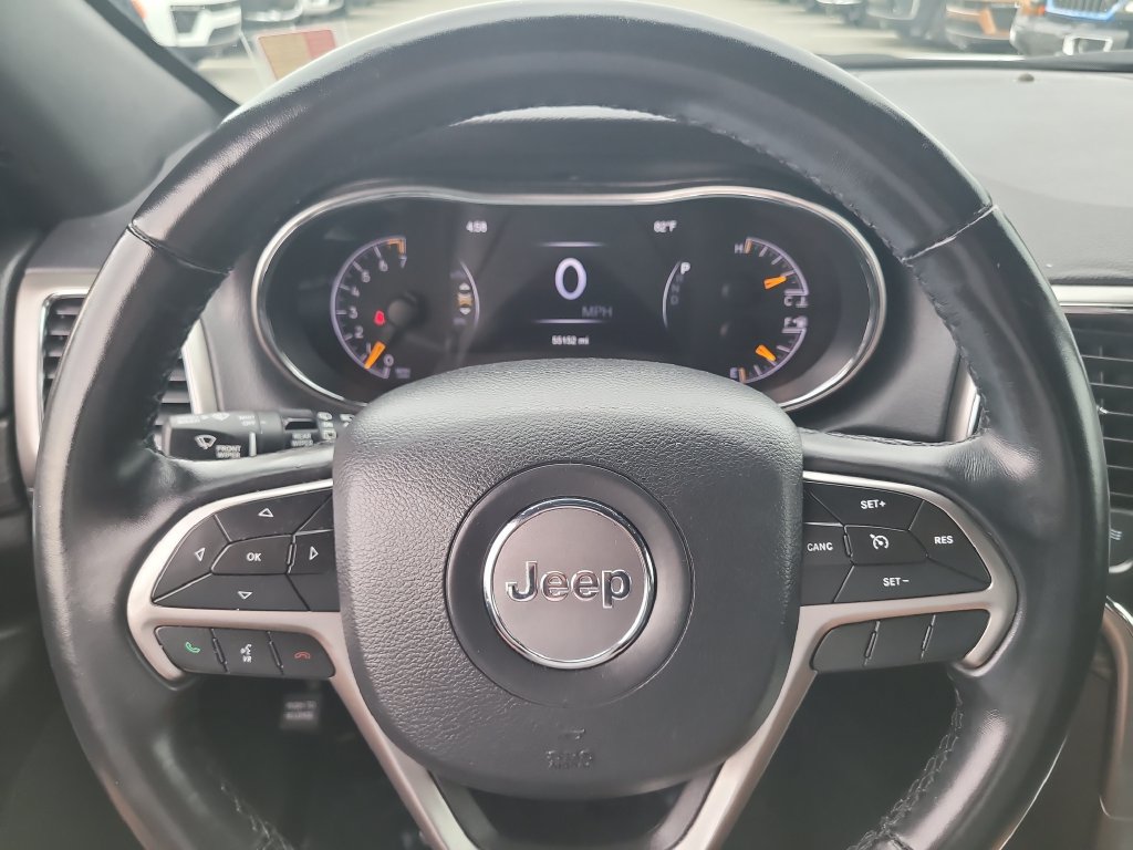 Used 2020 Jeep Grand Cherokee Laredo AWD/4WD image 29