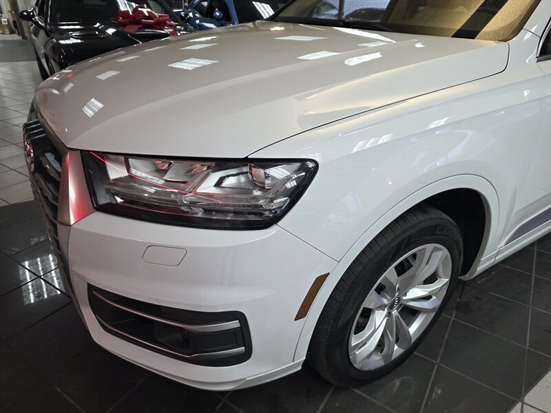 Used 2017 Audi Q7 3.0T Premium Plus w/ Premium Plus Package AWD/4WD image 38