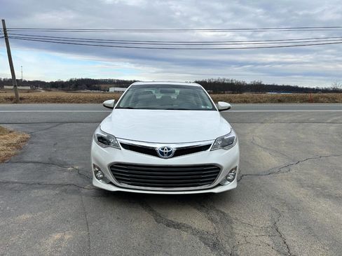 Used 2013 Toyota Avalon XLE Premium image 4