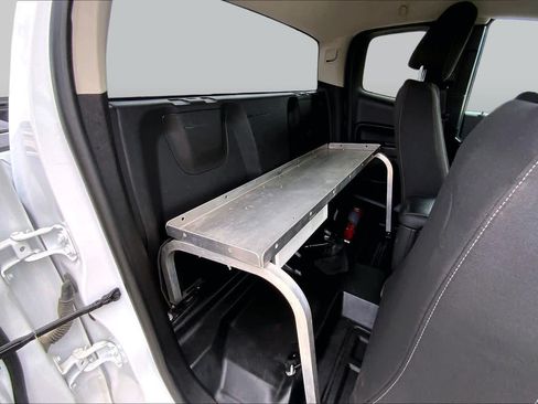 Used 2022 Chevrolet Colorado LT w/ Fleet Safety Package RWD image 17