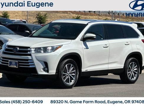 Used 2019 Toyota Highlander XLE AWD/4WD image 9