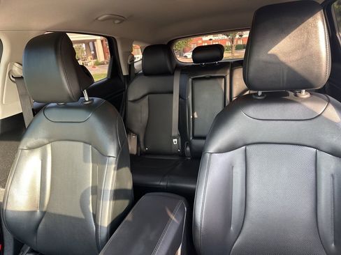 Used 2023 Kia Sportage EX image 11