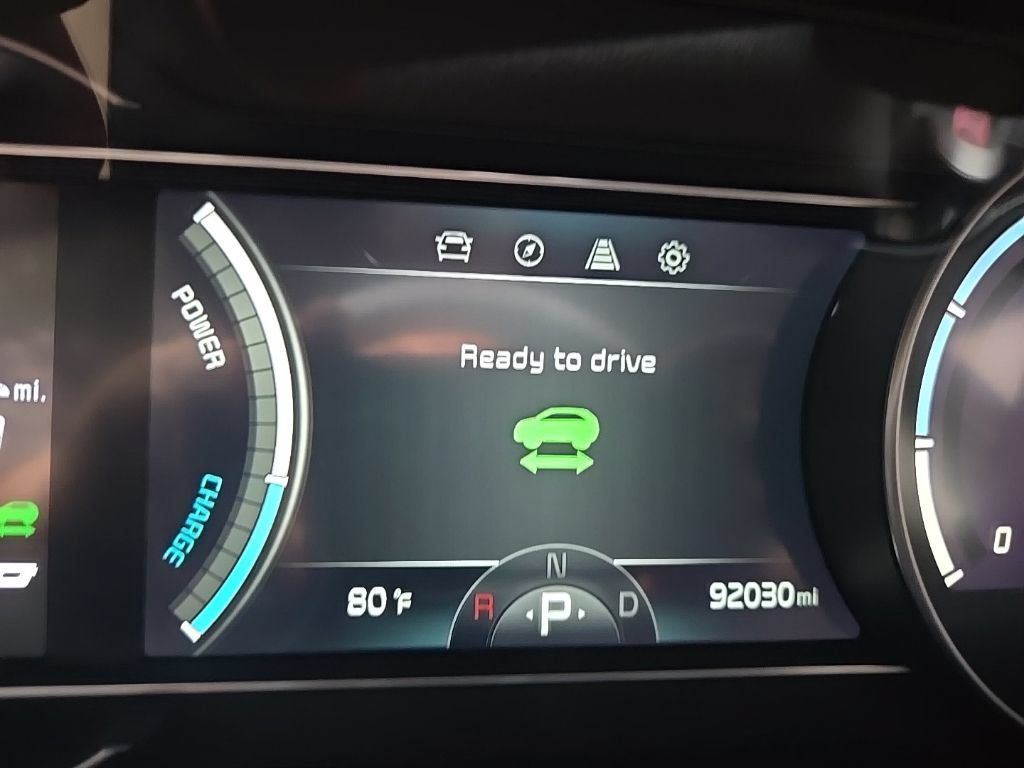 Used 2022 Kia Niro EX w/ Cold Weather Package FWD image 15